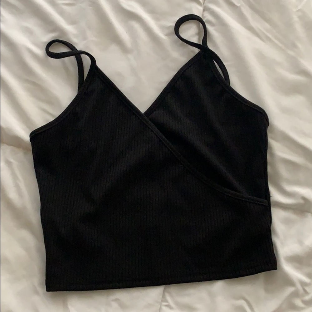 Ribbed criss cross tank